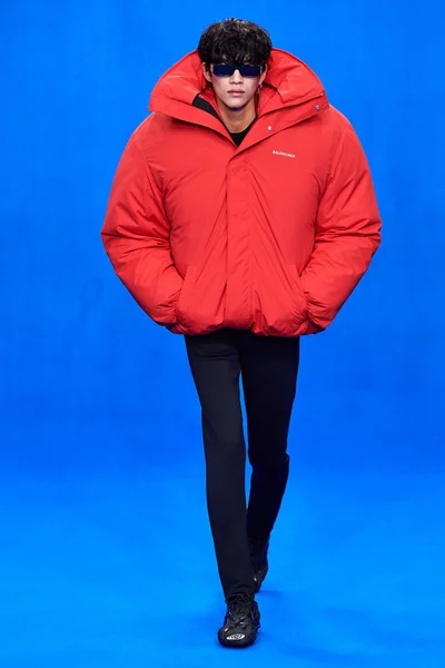 Look 54
